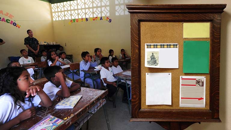 Bihar government ordered to put colored photographs of teachers on the notice boards of schools