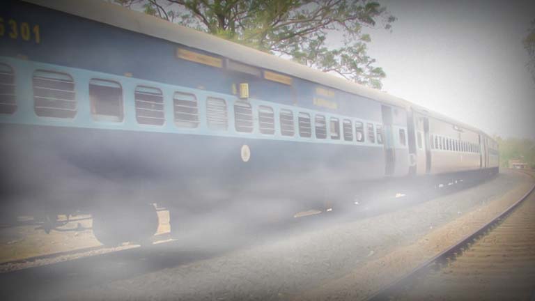 Effect of fog on rail traffic in Varanasi as more than half a dozen trains delayed