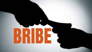 Bihar inspector caught red-handed taking bribe of Rs 2 lakh